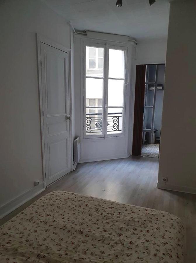 Cute And Quiet Appartment In Montmartre Paris Exterior photo